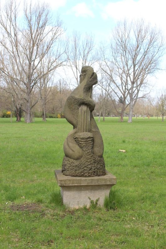(2) Sculpture Pillar of the Earth (Ger. Säule der Welt (Antike Säule))