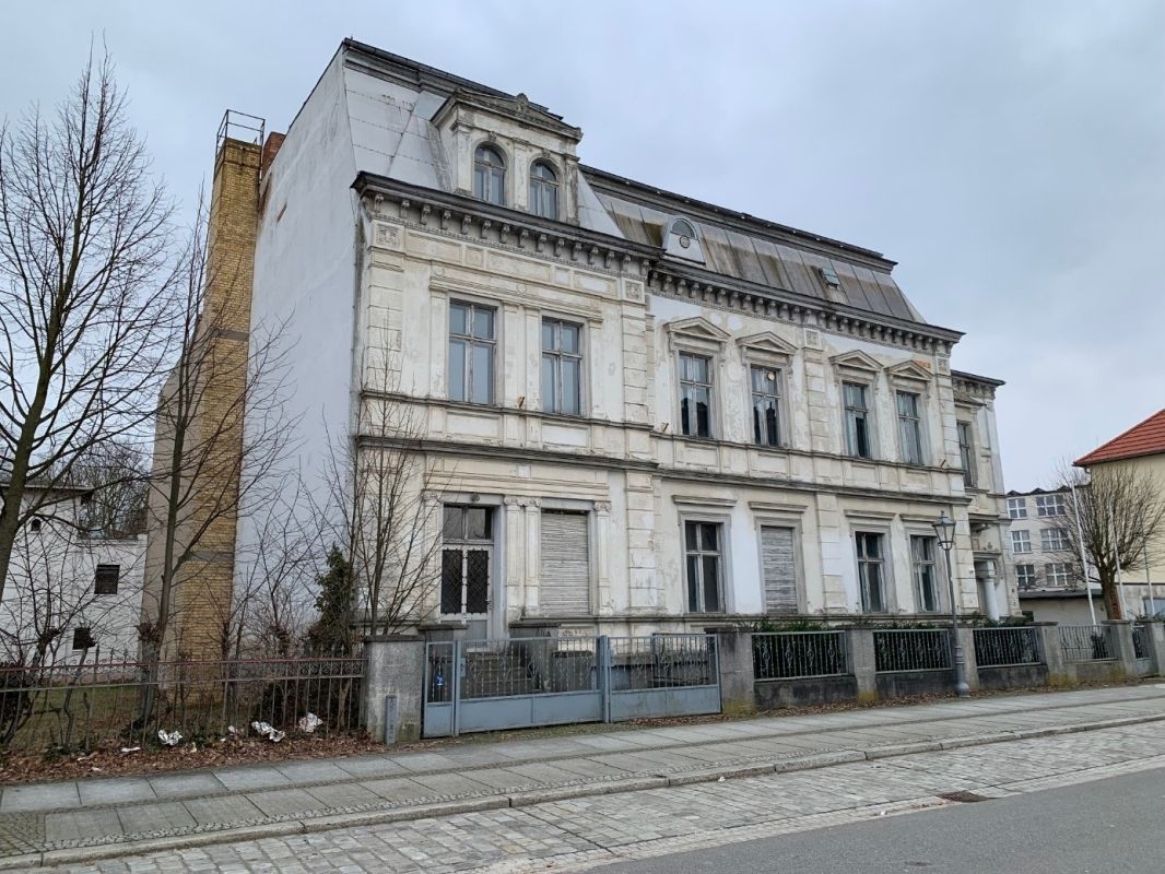 (2) Berthold's Lissner villa