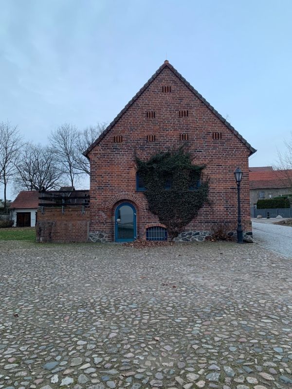 (7) Sprucker Mill (Ger. Sprucker Mühle) with renovated barn (Sprucker Mühle local history museum)