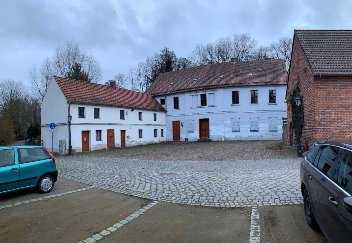 (13) Sprucker Mill (Ger. Sprucker Mühle) with renovated barn (Sprucker Mühle local history museum)
